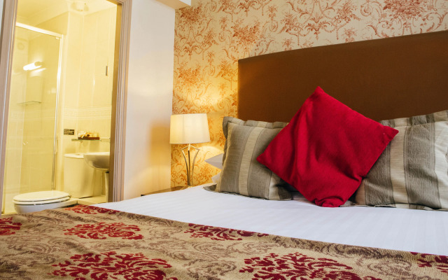 CBH The Sun Hotel and Bar