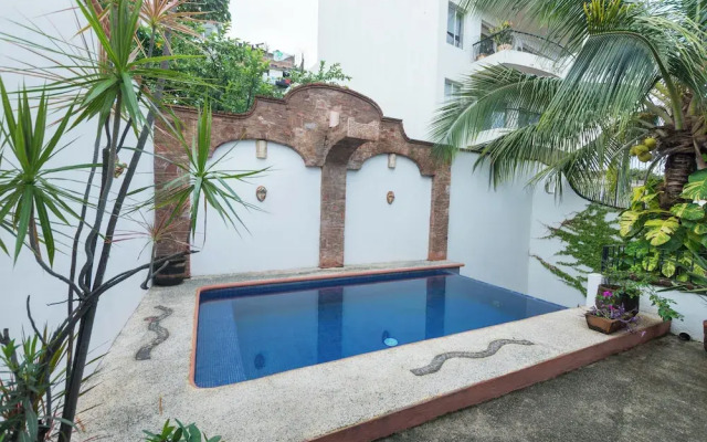 Charming 2BR Romantic Zone Private Pool