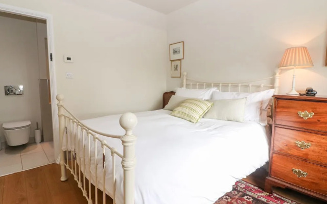 Holly Cottage
