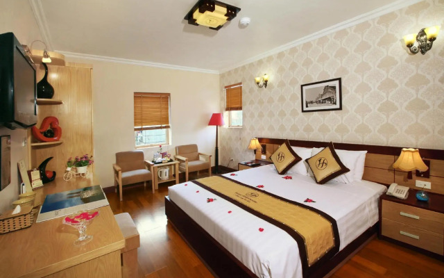 Hanoi House Hostel & Travel
