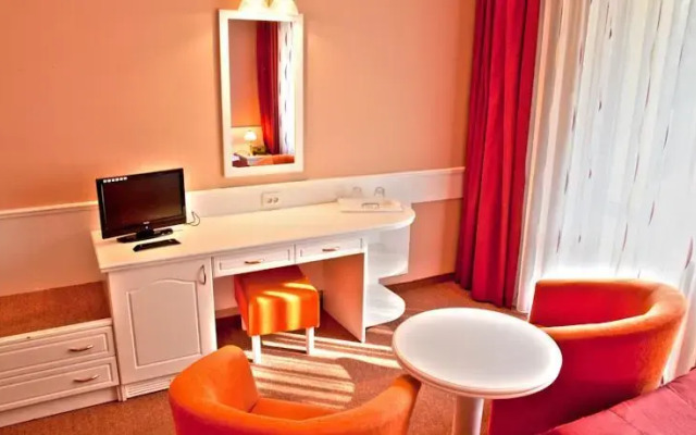 Hotel Alunis