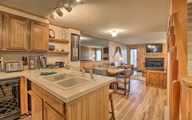 Slopeside Snowshoe Condo - Walk to Ski Lifts!