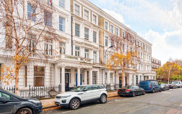 West Kensington Home Near Earls Court