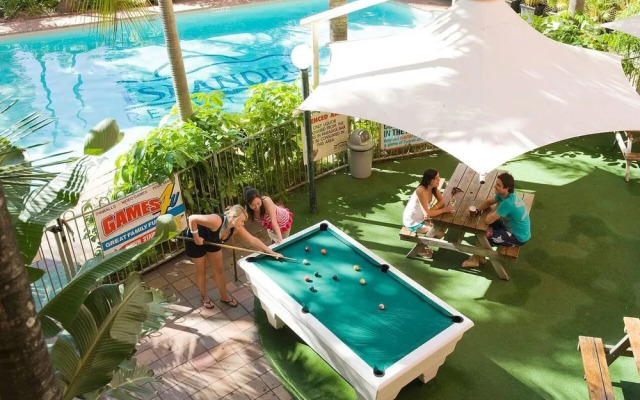 Islander Backpackers Resort