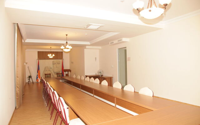 Отель «Арцах»