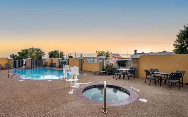 BEST WESTERN PLUS McKinney Inn & Suites