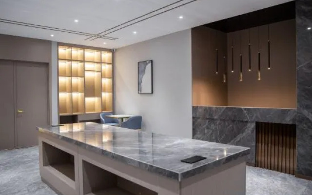 Hualu Wisdom Hotel (Jixi Wanda Plaza Branch)