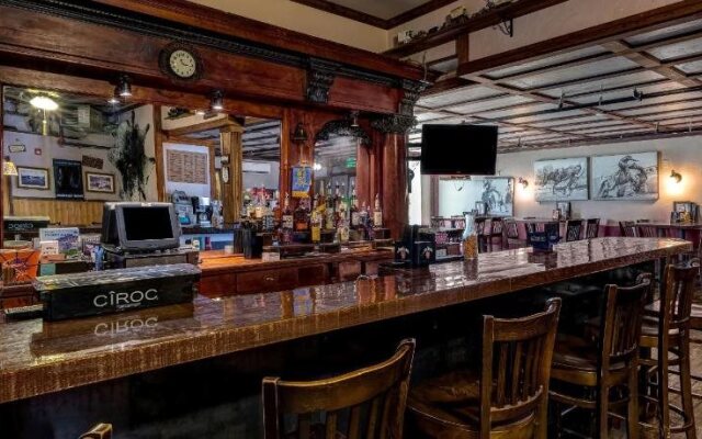 HiWay 40 Grill and Lodge