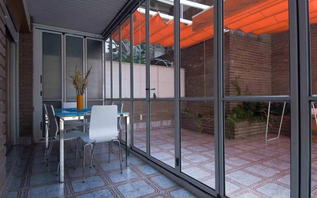 Valencia Apartments