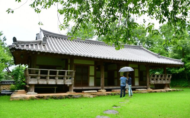 Nogodan Guesthouse & Hotel