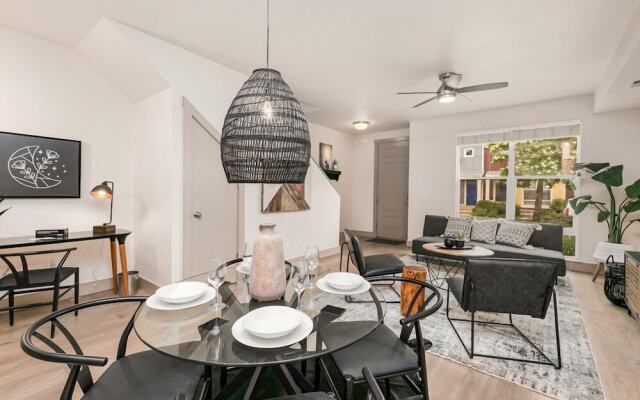 Hip Old Town North Gem! Near Breweries and River!