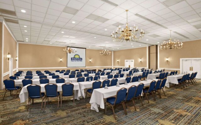 Days Inn by Wyndham Penn State
