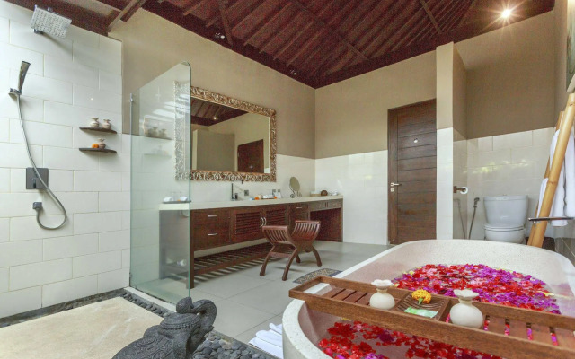 Solo Villas and Retreat