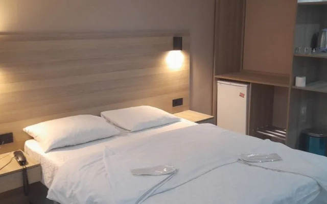 Moon Suit Otel