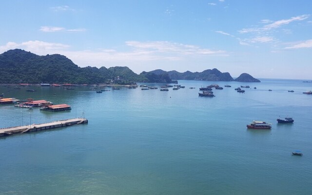 Thu Ha Hotel Catba
