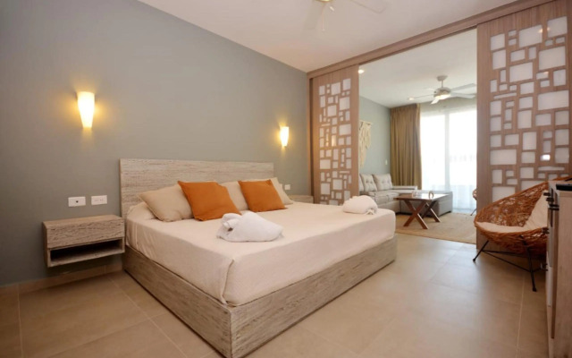 LUXURY APARTMENT STEPS FROM 5TH AV. By YEAH