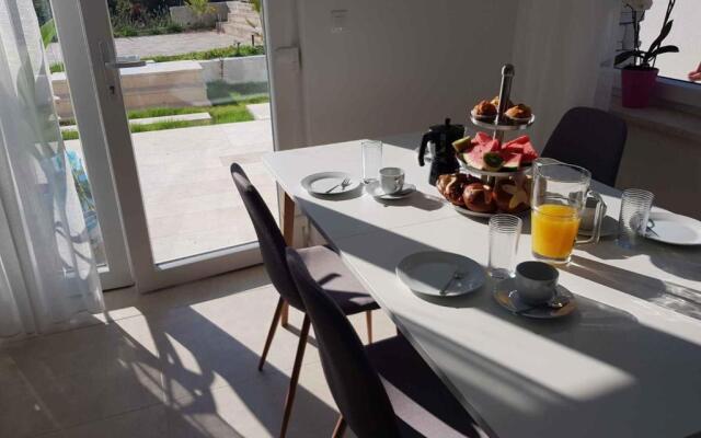 Holiday home in Rogoznica 39566