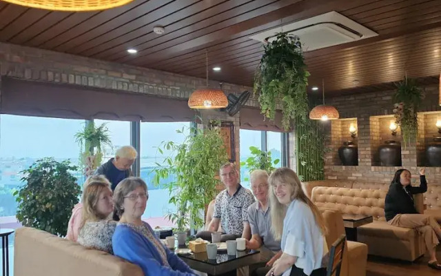 Kawasaki Noi Bai Airport Hotel