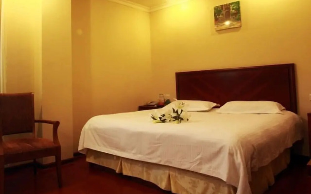 GreenTree Inn JiNan Bus Terminal Station Express Hotel