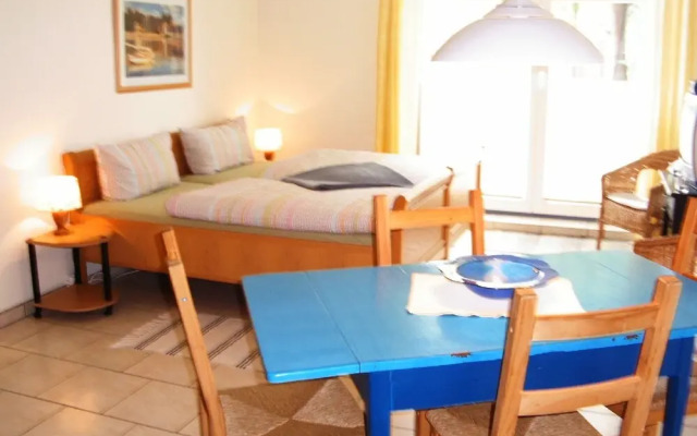 Spacious Apartment With Garden, Terrace, Heating and Bar