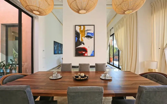 Impeccable 5-bed Villa in Marrakech