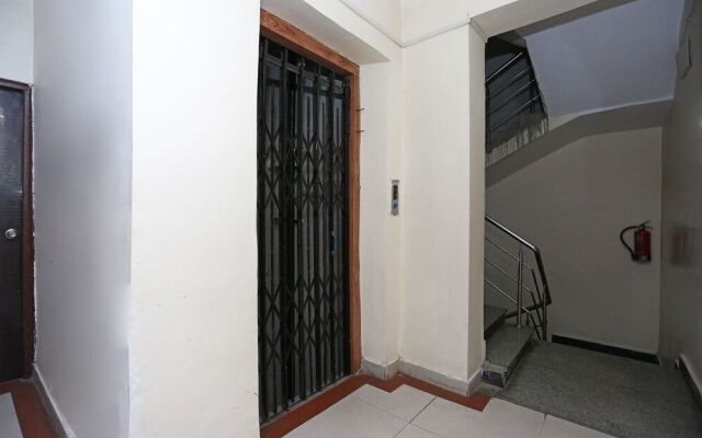 Oyo Flagship 26480 Hotel Nisa