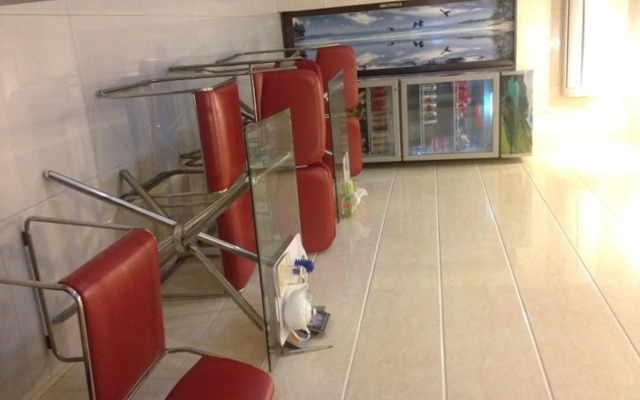 OYO 422 Nguyen Thanh Hotel