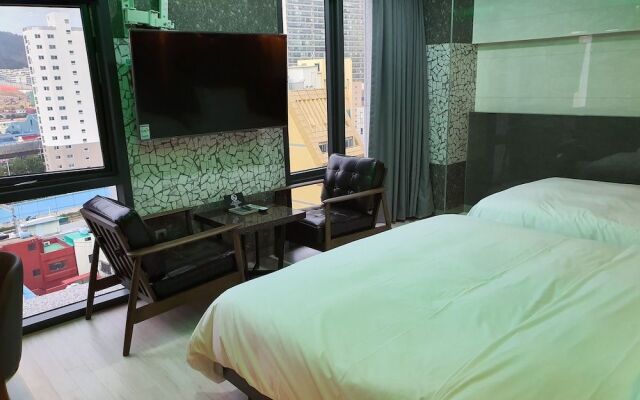 Busan Seomyeon YUNA Hotel Business