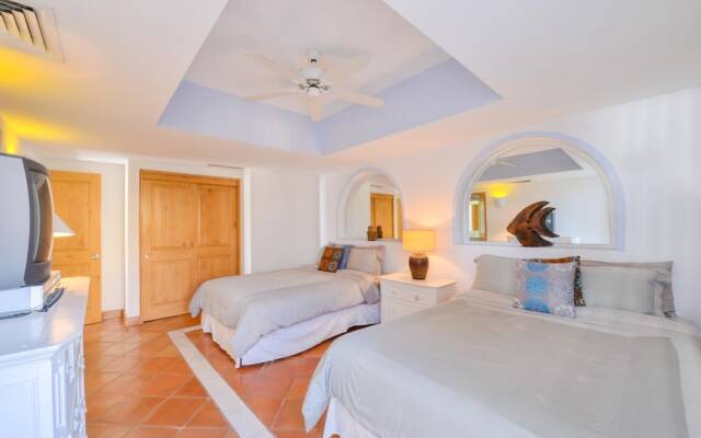 2BR W/private Jacuzzi: Casa del Mar Pelicano 301