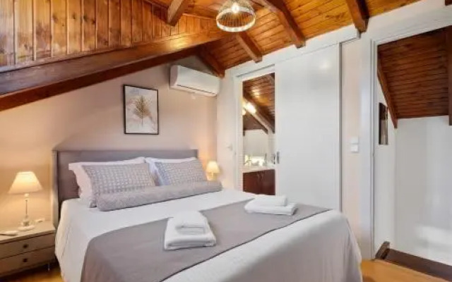 Peroulades Luxury Villa