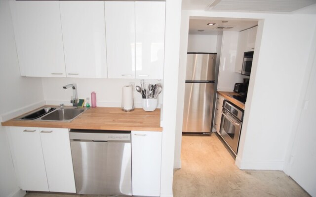 Beachfront Suites By Yourent Vacations