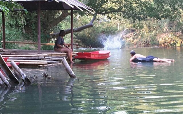 Khaoyai Uncle Nai's Hut