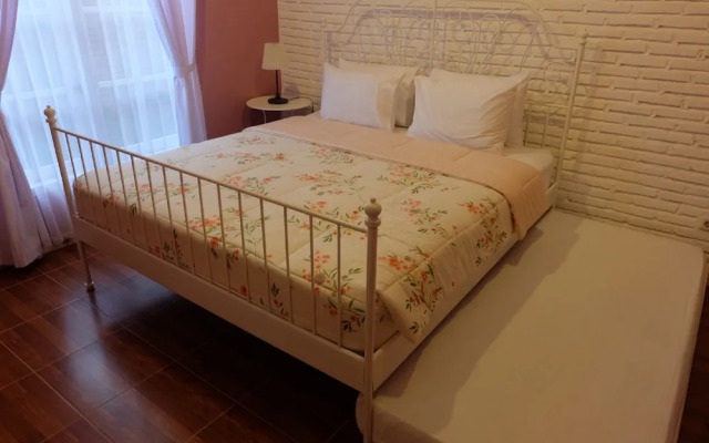 Sweet Peach House