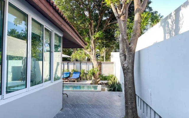 The Living Pool Villas