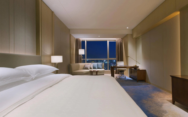 Sheraton Zhanjiang Hotel