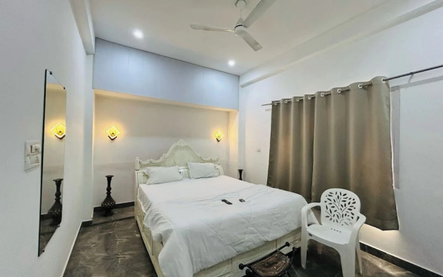 Hotel The White House Varanasi