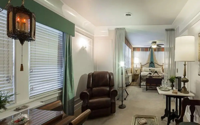 Knob Hill Bed & Breakfast