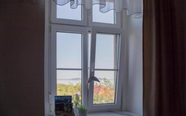 Bacchus Apartman - Borbarlang Badacsony