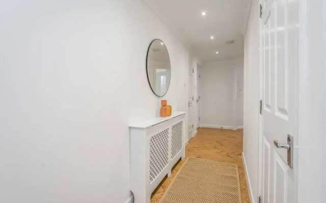 Luxury 2bed 2bath-ground Floor-free Parking