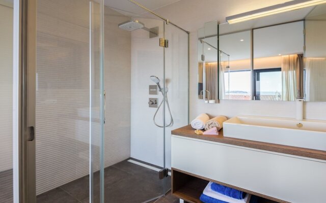 Beachfront Villa Azzurro With Pool