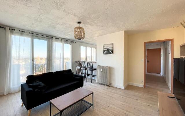 Agréable appartement 4 pièces, vue Mont Ventoux, proche remparts