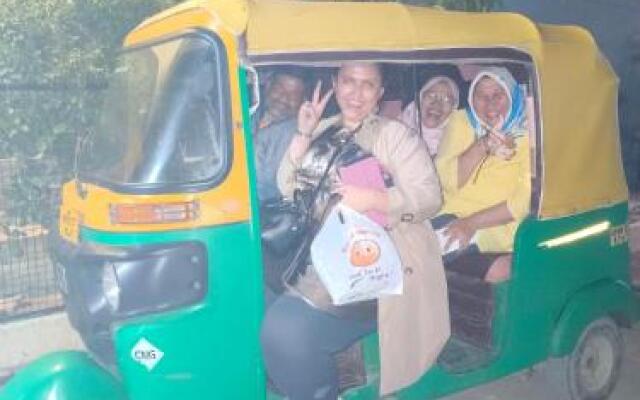 Goroomgo Friends Home Stay Agra