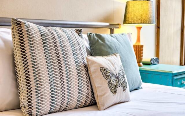 JOIVY Royal Mile Apartment for Two - Location, Location!