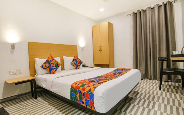 FabHotel Chawla House