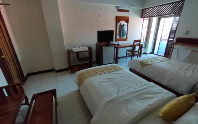 Riverfront Hotel Mukdahan