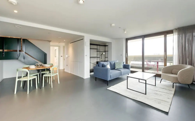 Sensational Two-bedroom Apartment in East London