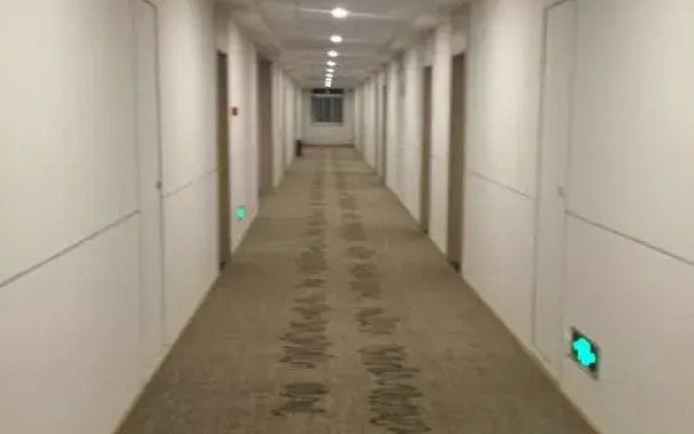 HanTing Hotel (Huanggang Hong'an Walmart Plaza)
