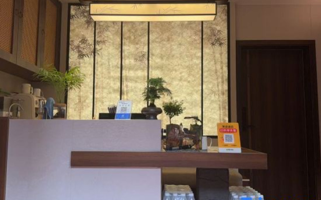 Phoenix Yinyue River View Homestay (Phoenix Ancient City Branch)