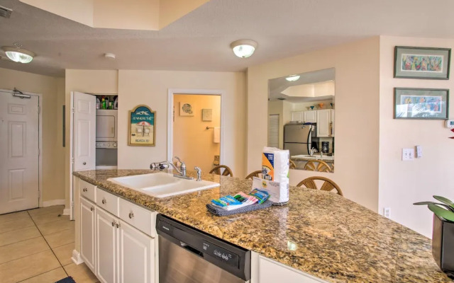 Bayfront Retreat: Private Balcony & Pool Access!