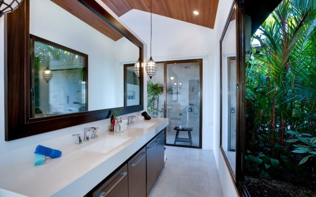 Golden Pineapple Villas